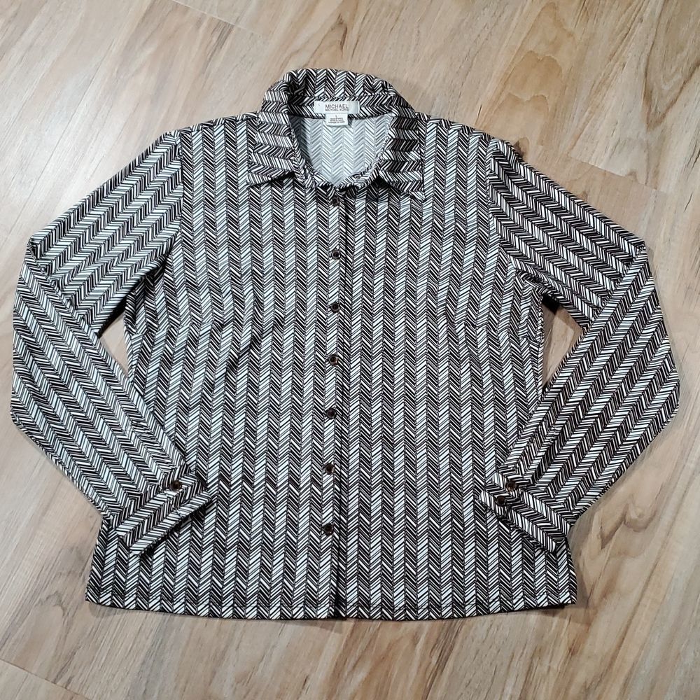 🔹️Michael Kors Brown Chevron Buttoned Long Sleeve Top Large